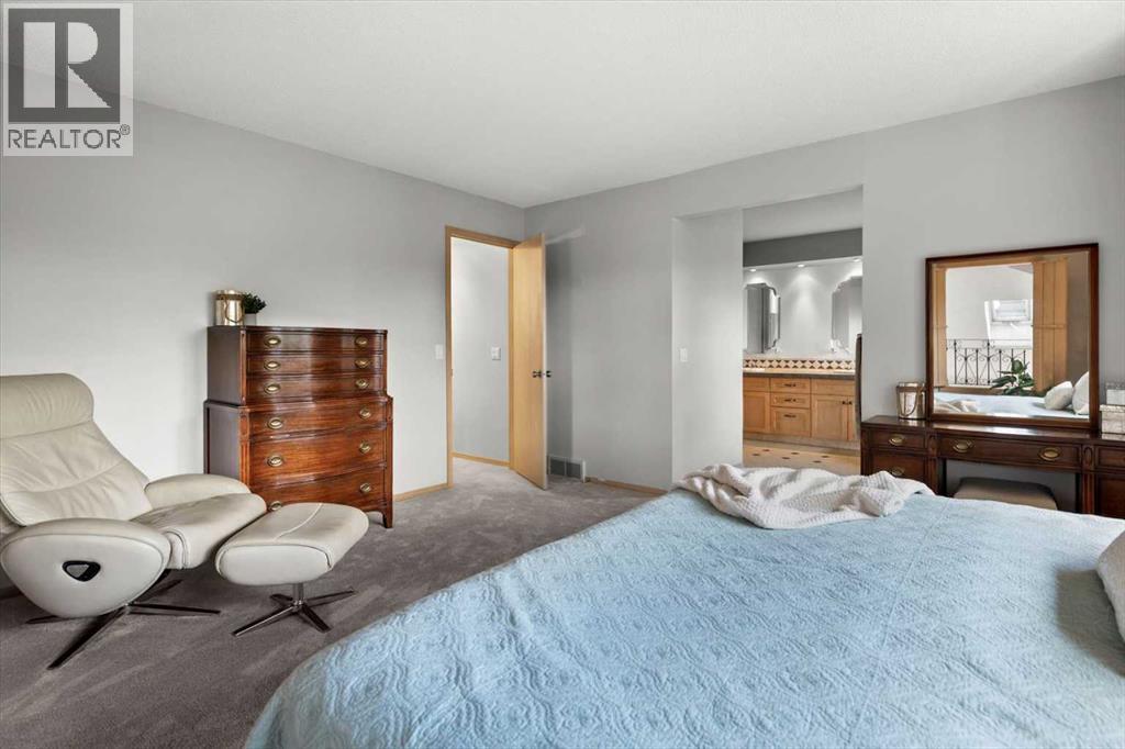 Single Family House for Sale in  Hawkside Close NW Hawkwood Calgary 