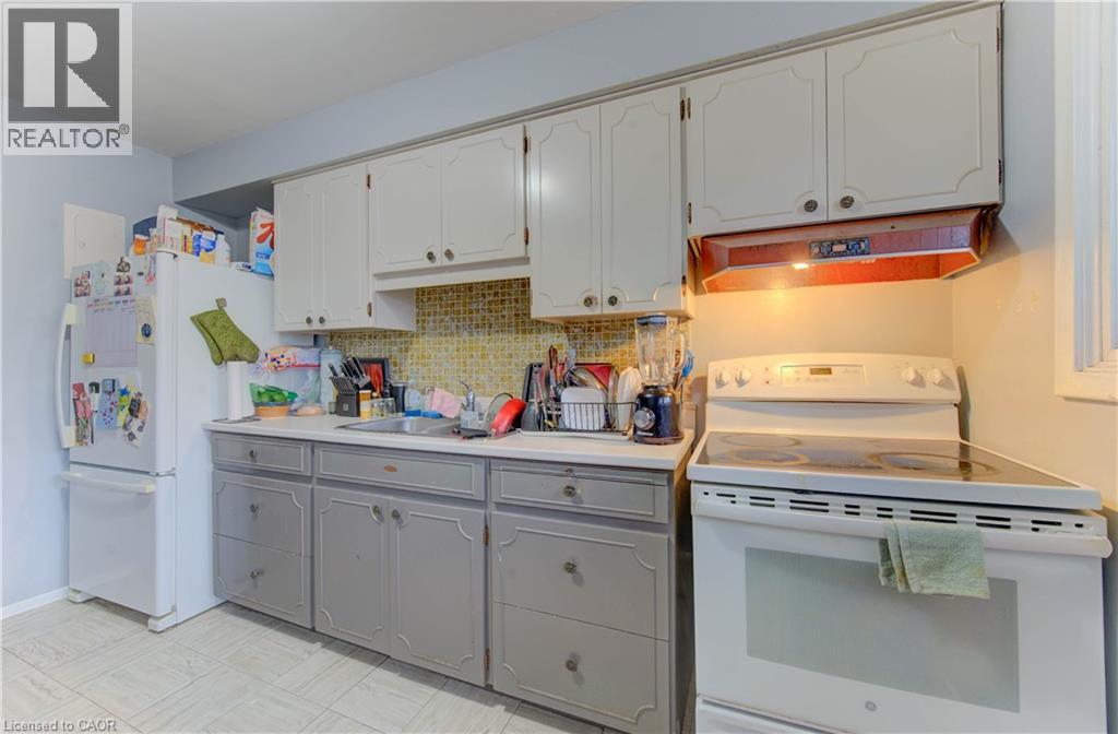 27 MARGARET Avenue N - 24