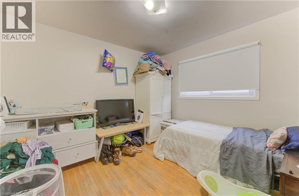 27 MARGARET Avenue N - 28
