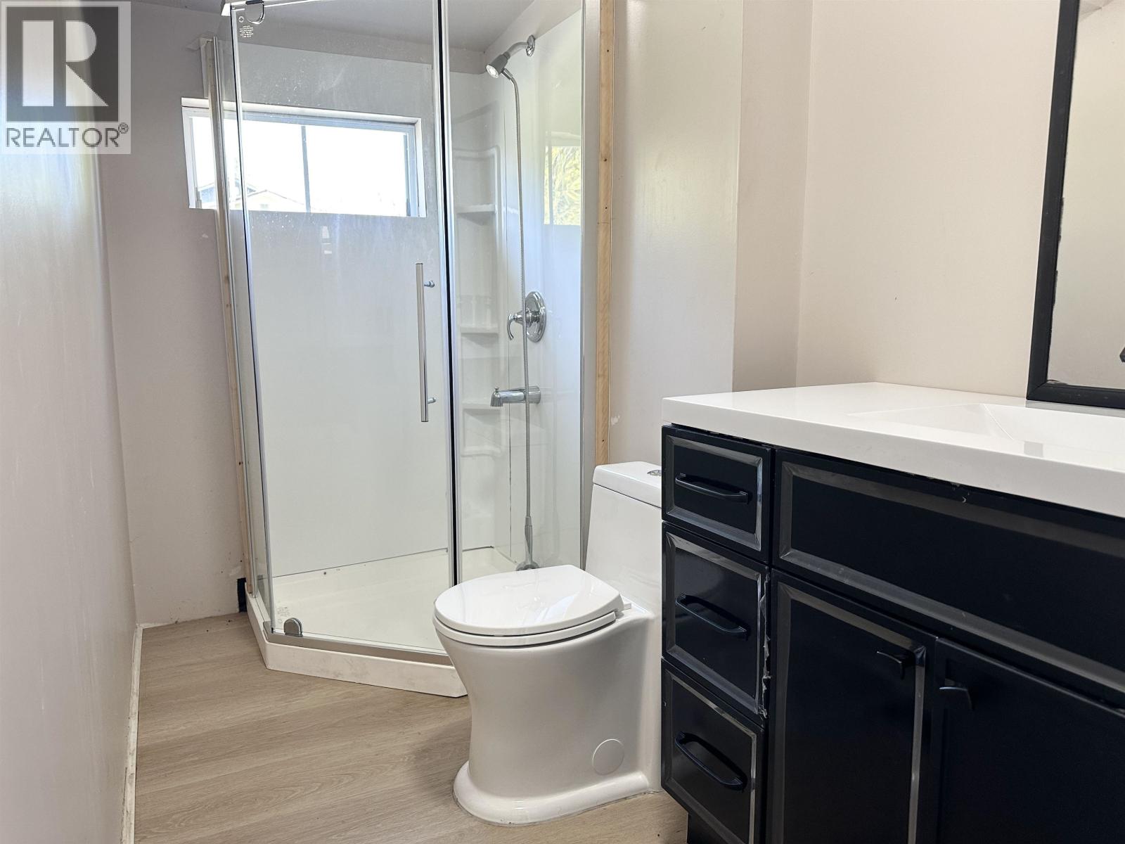 6063 9TH AVENUE, Burnaby