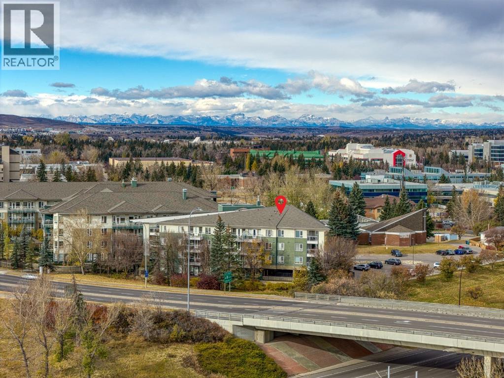 Single Family House for Sale in    Avenue NW Varsity Calgary 