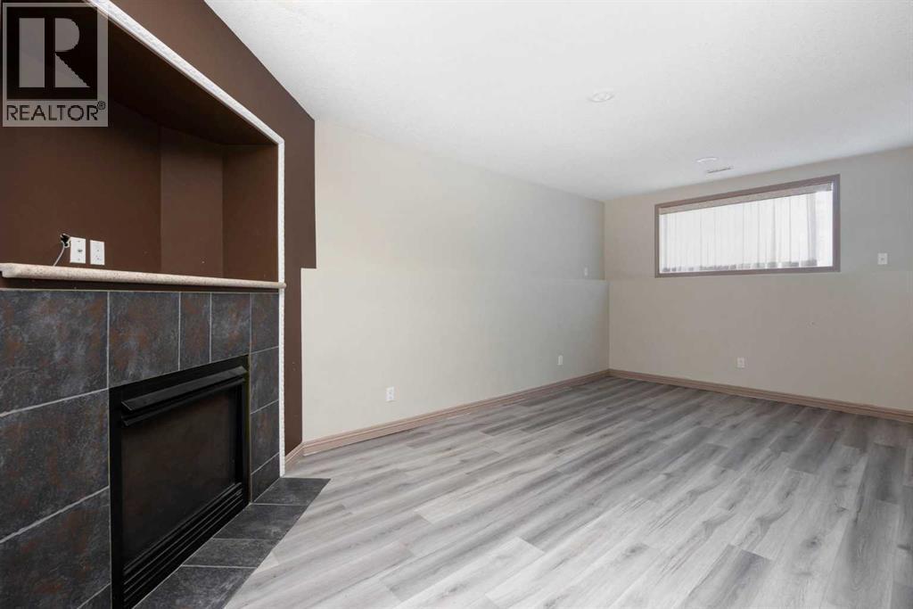 153 Leitner Gate, Fort McMurray