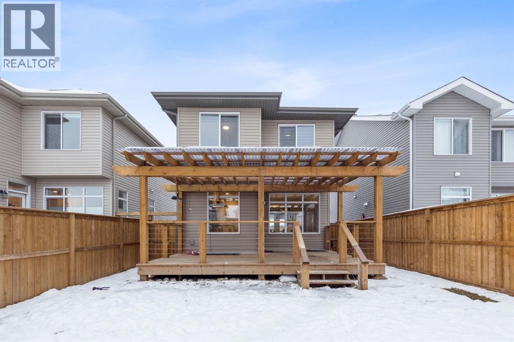 584 River Avenue, Cochrane