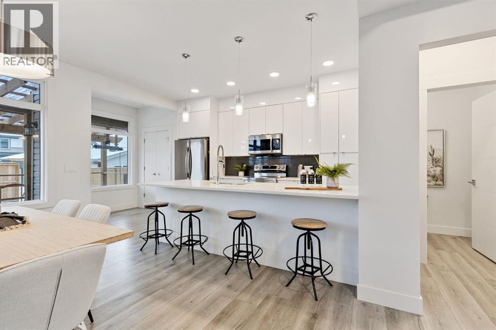 584 River Avenue, Cochrane