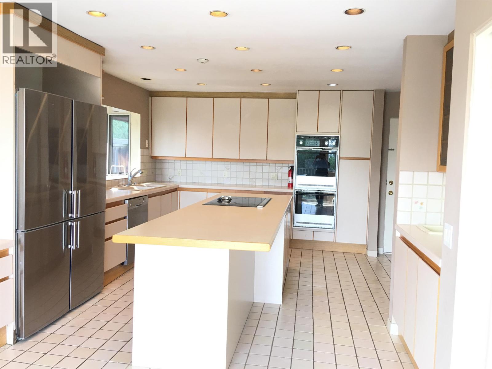 1378 CHARTWELL DRIVE, West Vancouver