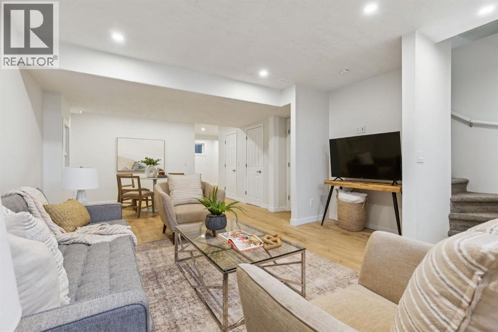 584 River Avenue, Cochrane