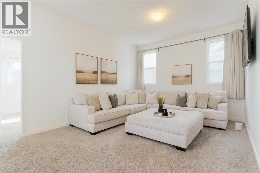 271 River Heights Crescent, Cochrane