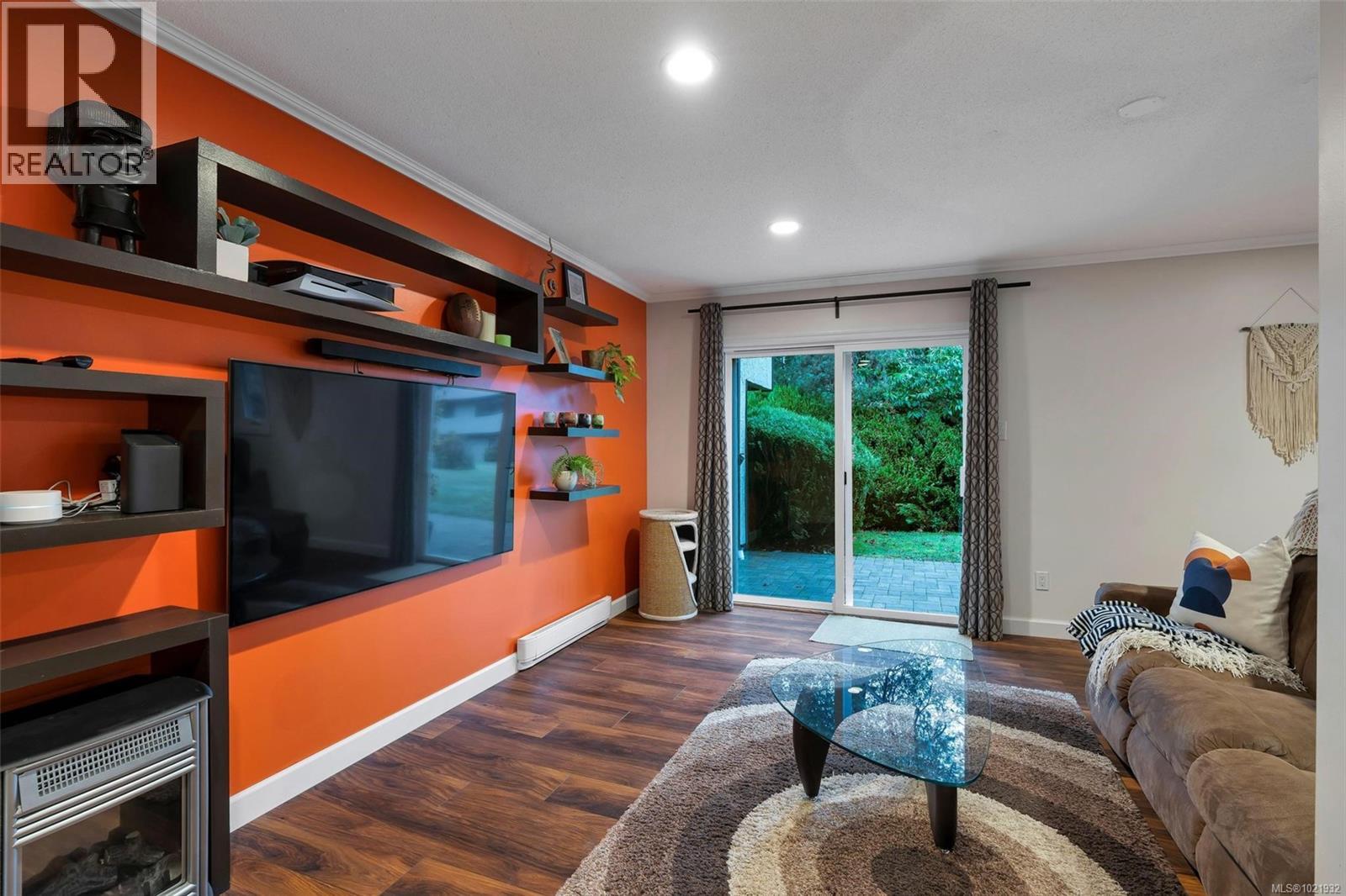 17 897 Admirals Road, Esquimalt