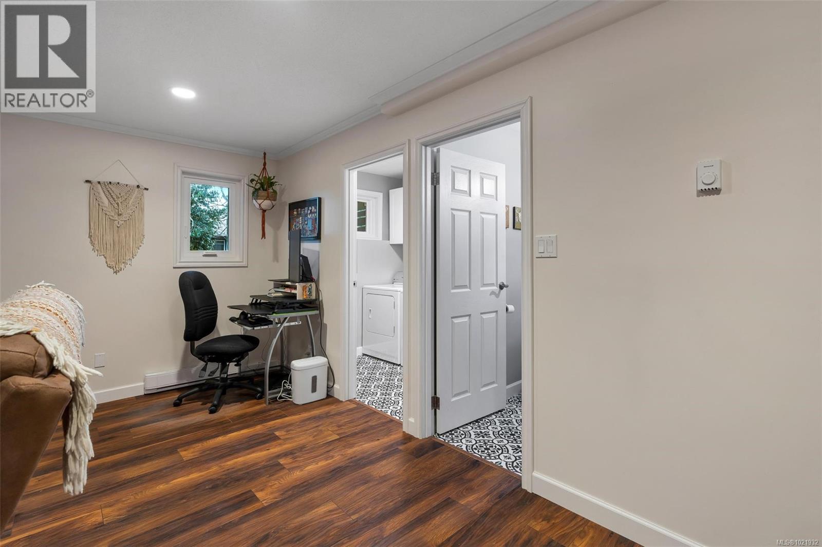 17 897 Admirals Road, Esquimalt