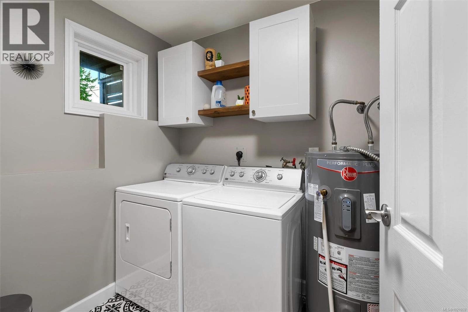 17 897 Admirals Road, Esquimalt