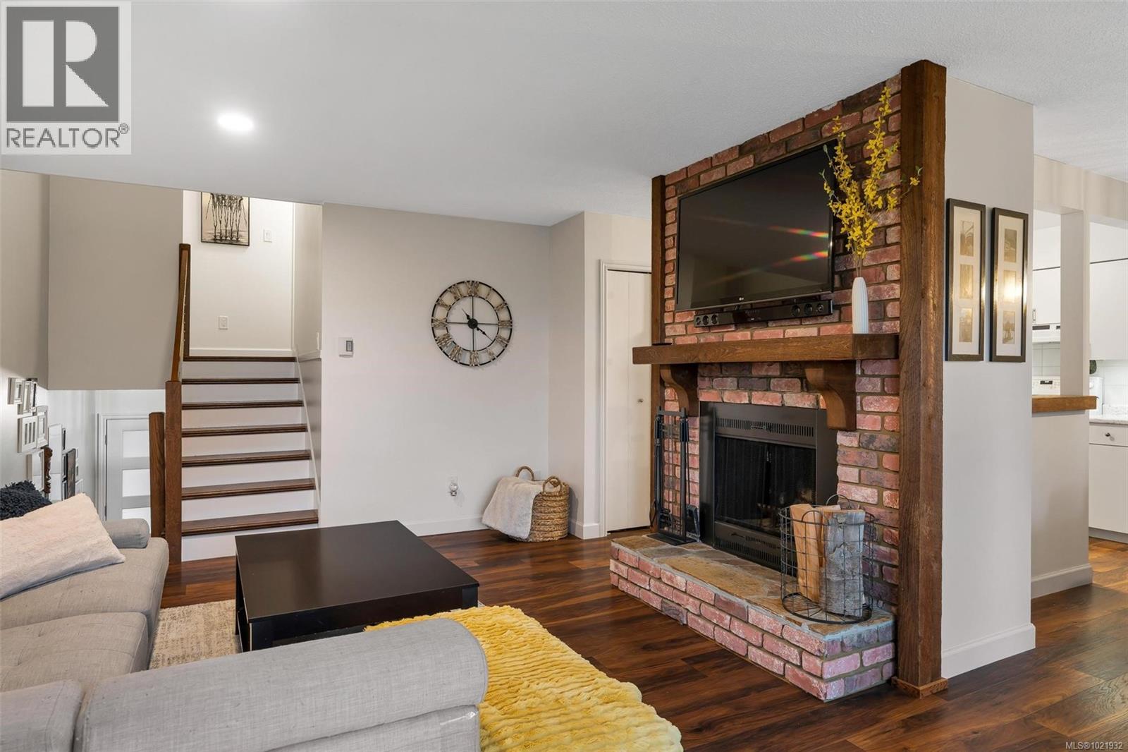 17 897 Admirals Road, Esquimalt