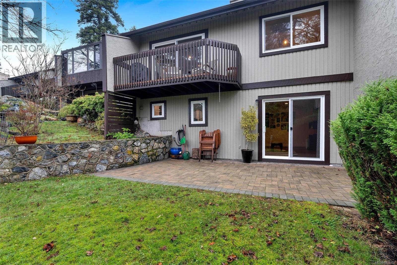 17 897 Admirals Road, Esquimalt