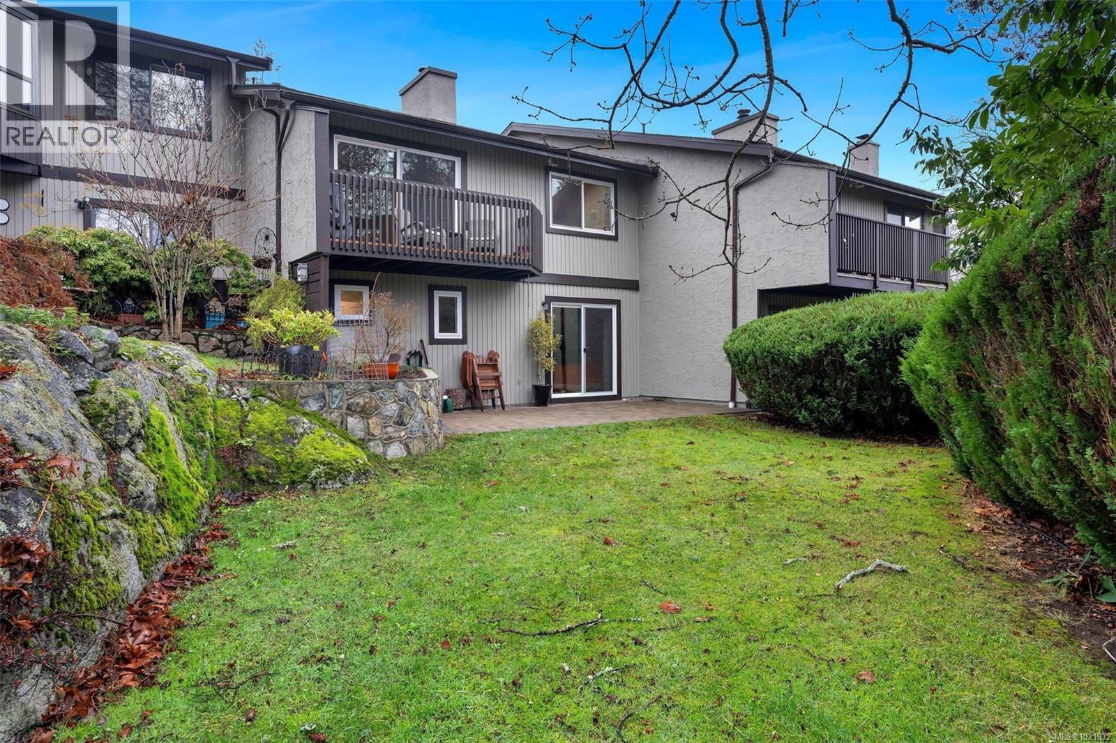 17 897 Admirals Road, Esquimalt