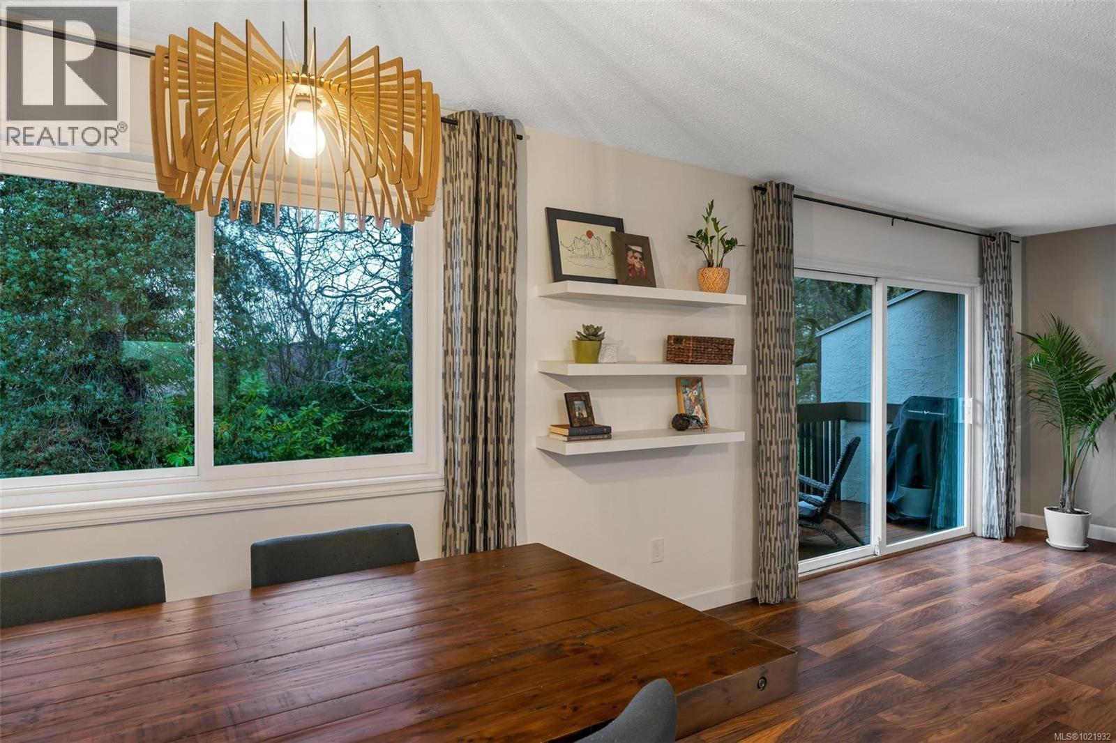 17 897 Admirals Road, Esquimalt