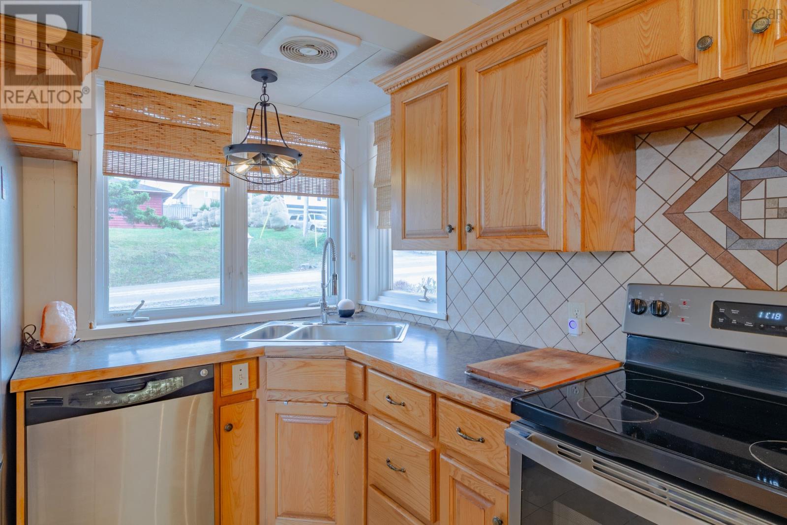 Property 35 of 49 of 23 Caie Cres