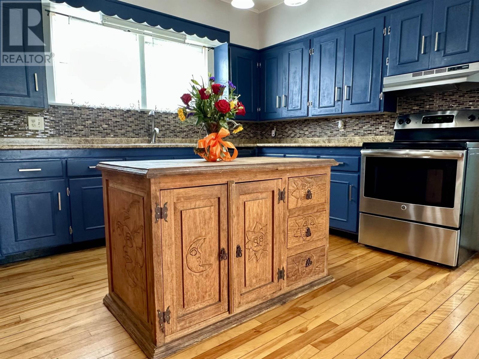 Property 34 of 39 of 24 Upper Warren Street