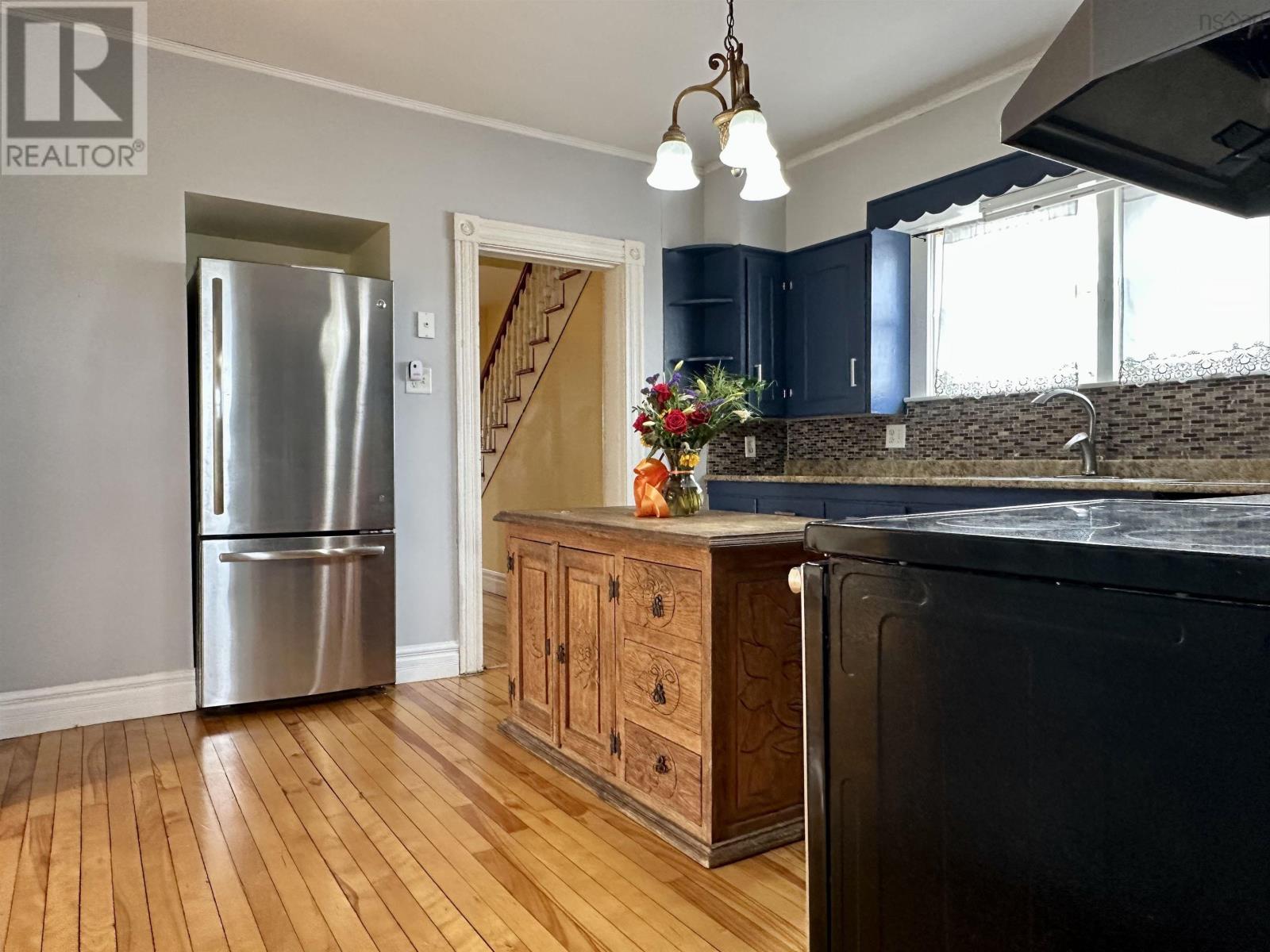 Property 14 of 39 of 24 Upper Warren Street