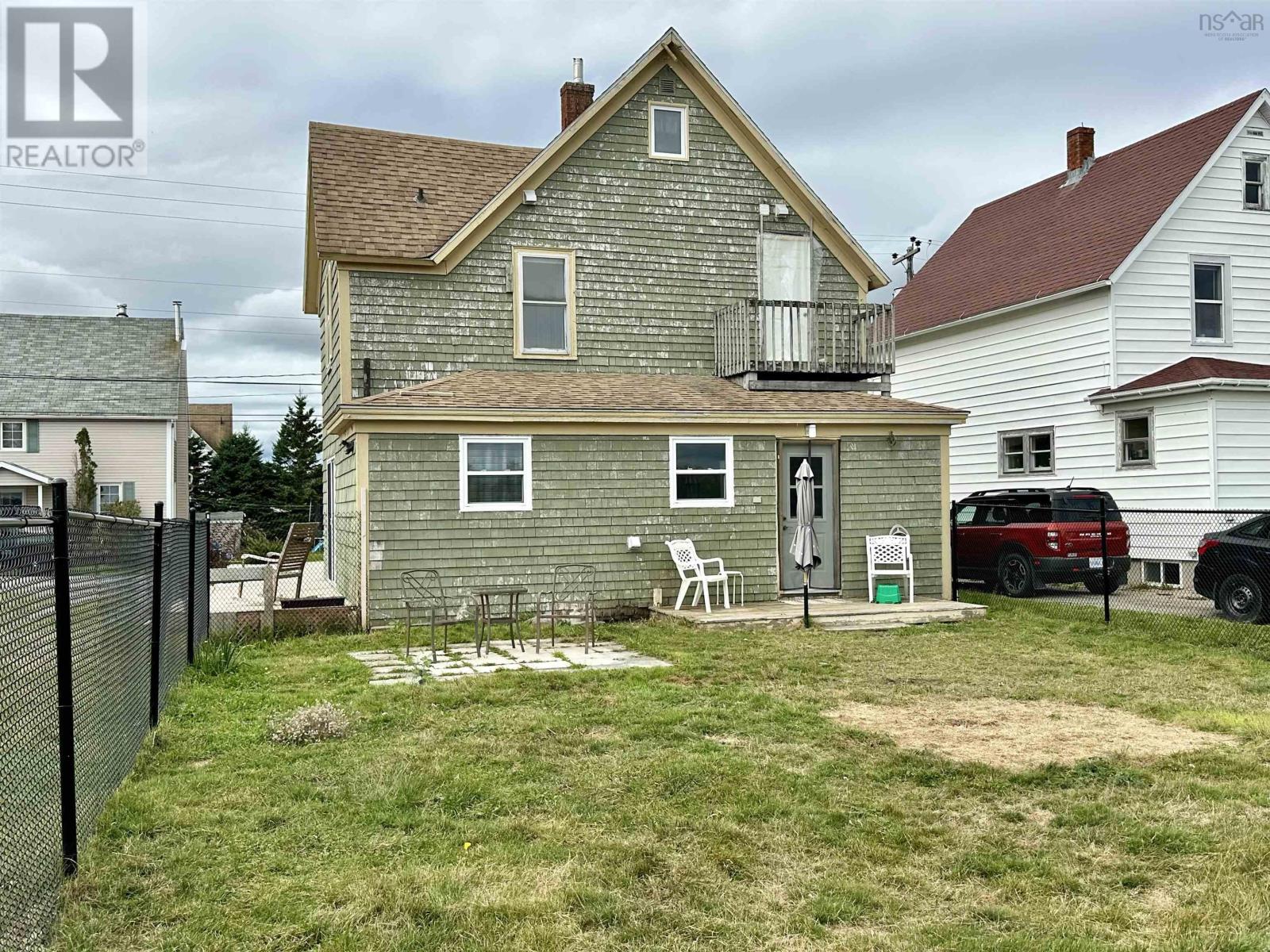 Property 28 of 39 of 24 Upper Warren Street