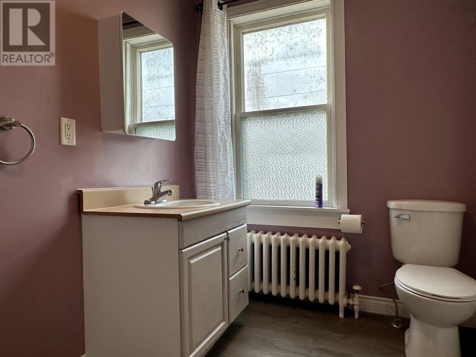 Property 23 of 39 of 24 Upper Warren Street