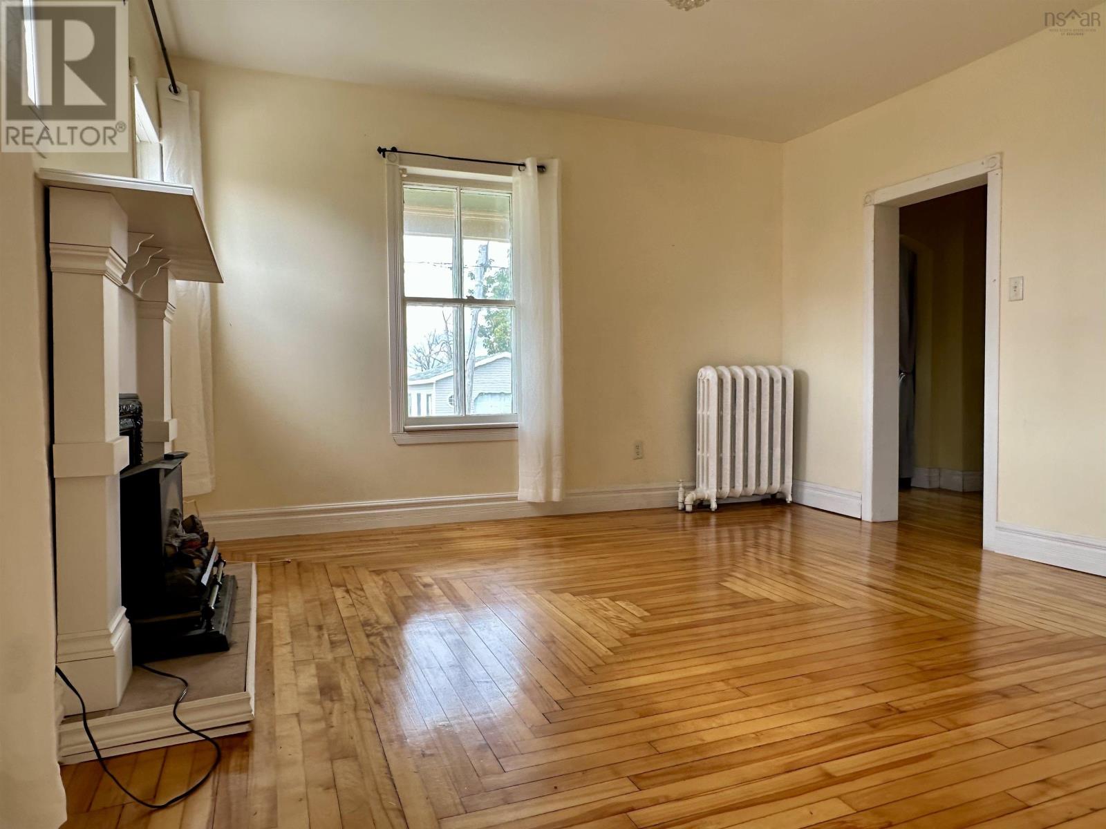 Property 21 of 39 of 24 Upper Warren Street