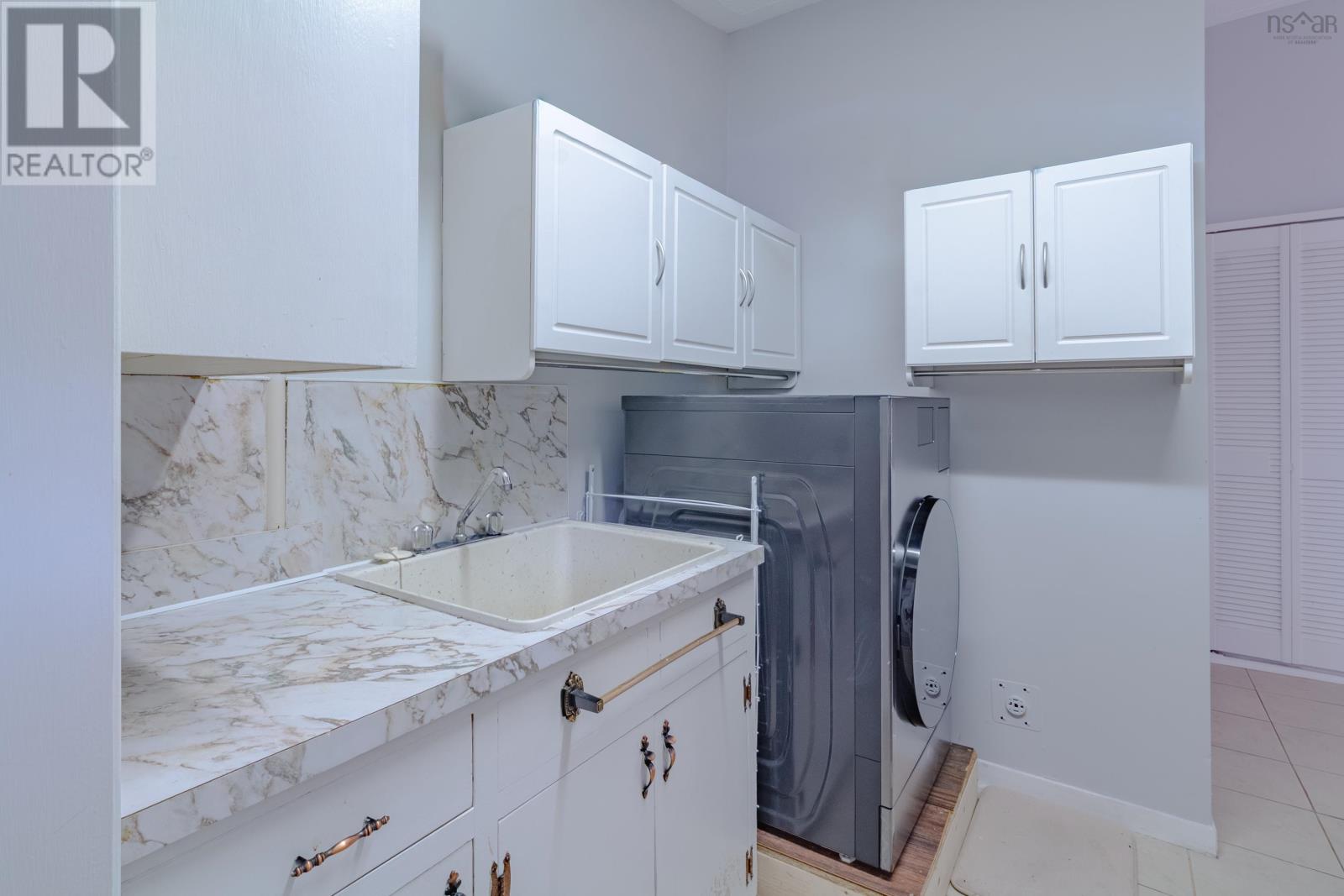 Property 21 of 49 of 23 Caie Cres