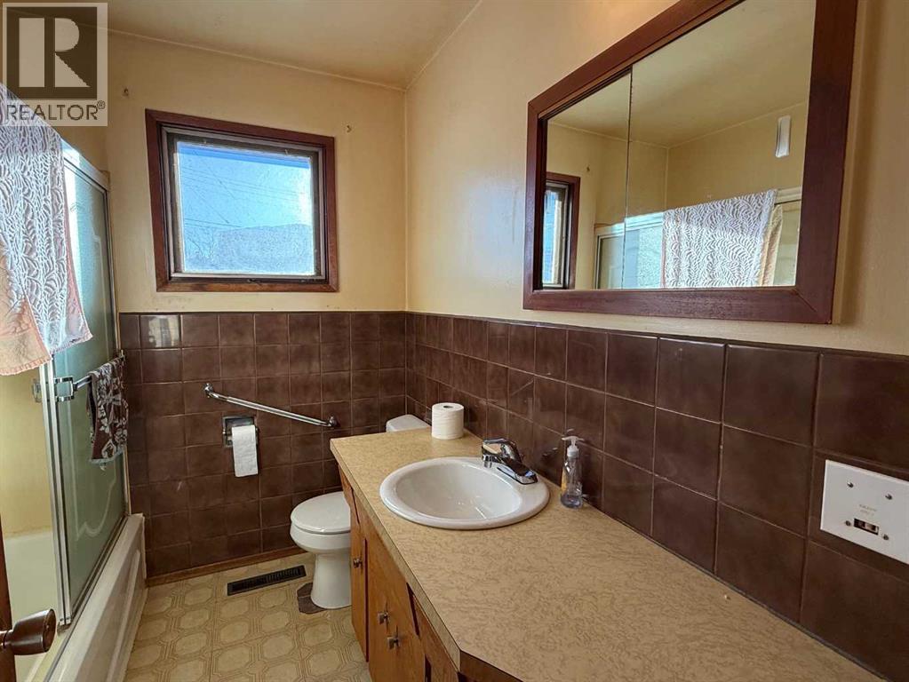 Single Family House Bungalow for Sale in A    Avenue NE Tuxedo Park Calgary 