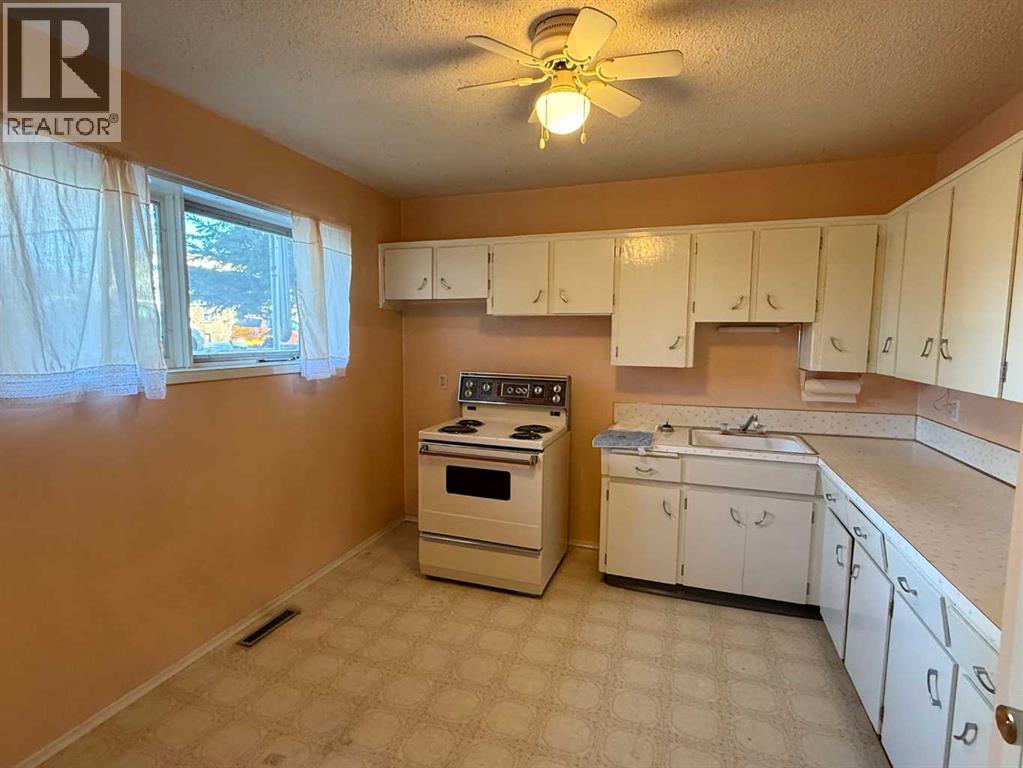 Single Family House Bungalow for Sale in A    Avenue NE Tuxedo Park Calgary 