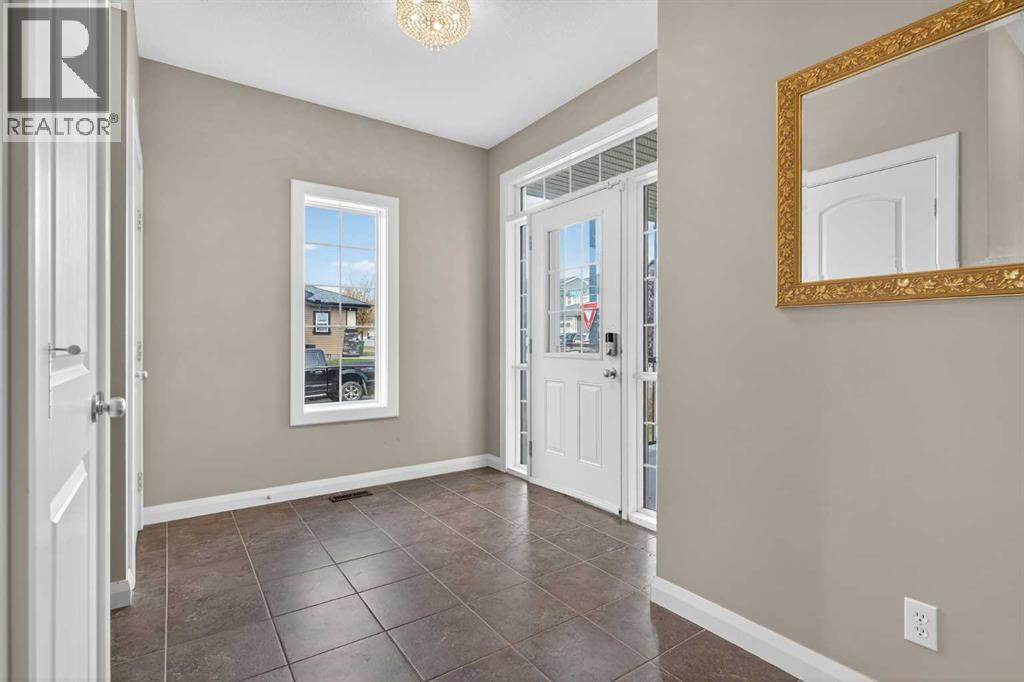 Single Family House for Sale in  Evanspark Circle NW Evanston Calgary 