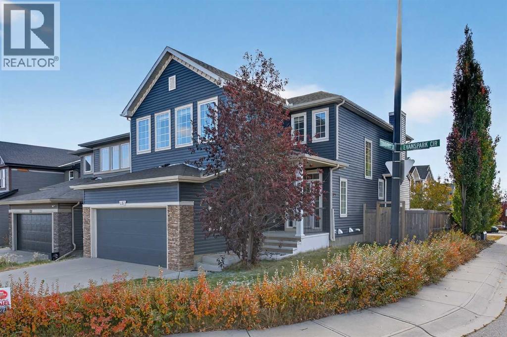 Single Family House for Sale in  Evanspark Circle NW Evanston Calgary 
