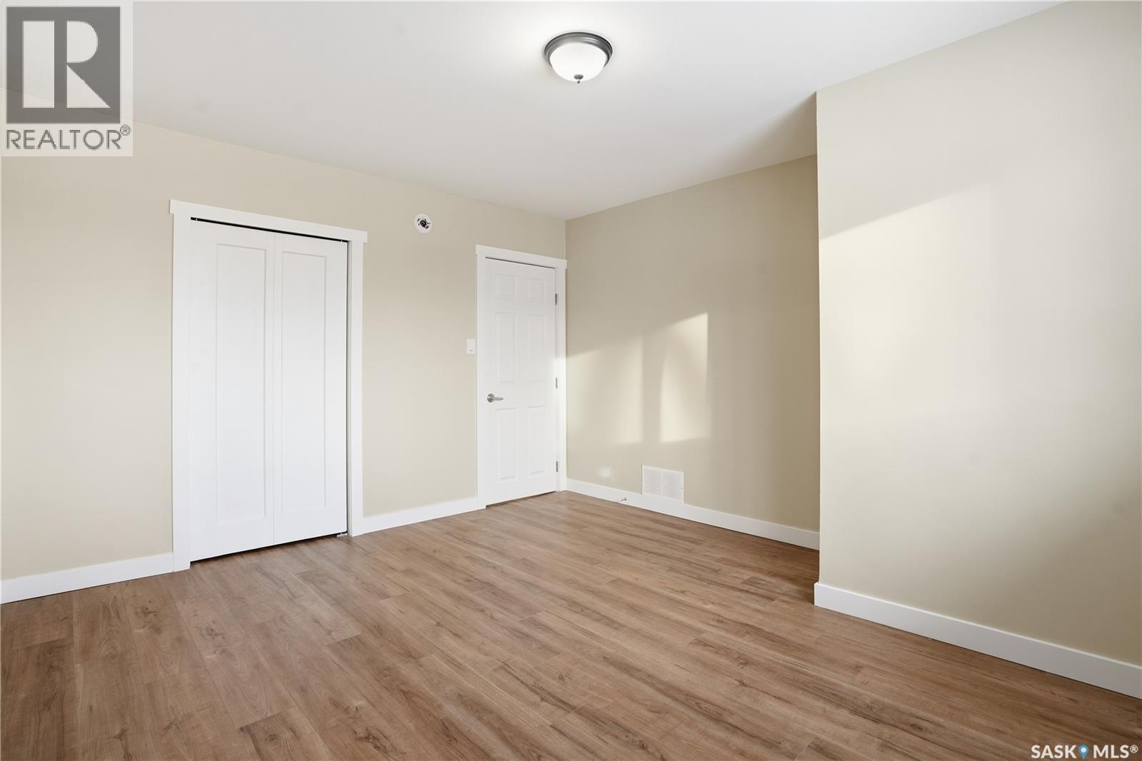 Single Family House Bungalow for Sale in  Dewdney AVENUE Regina 