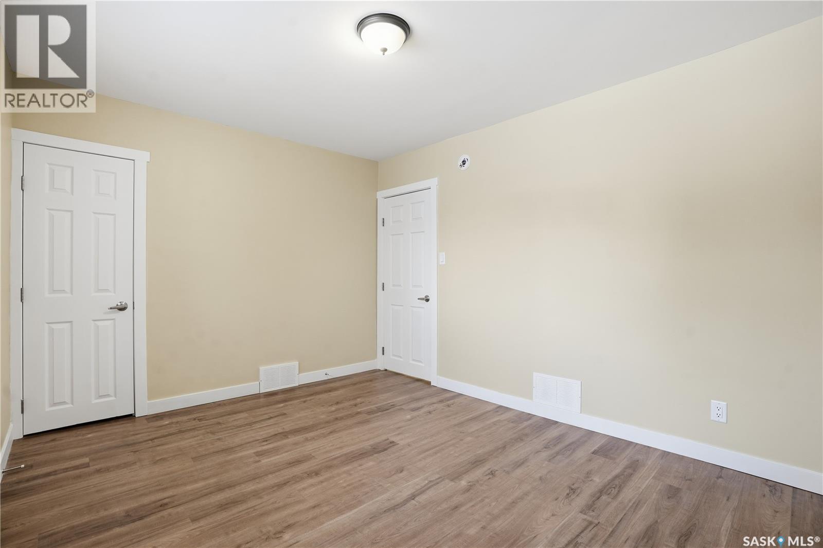 Single Family House Bungalow for Sale in  Dewdney AVENUE Regina 