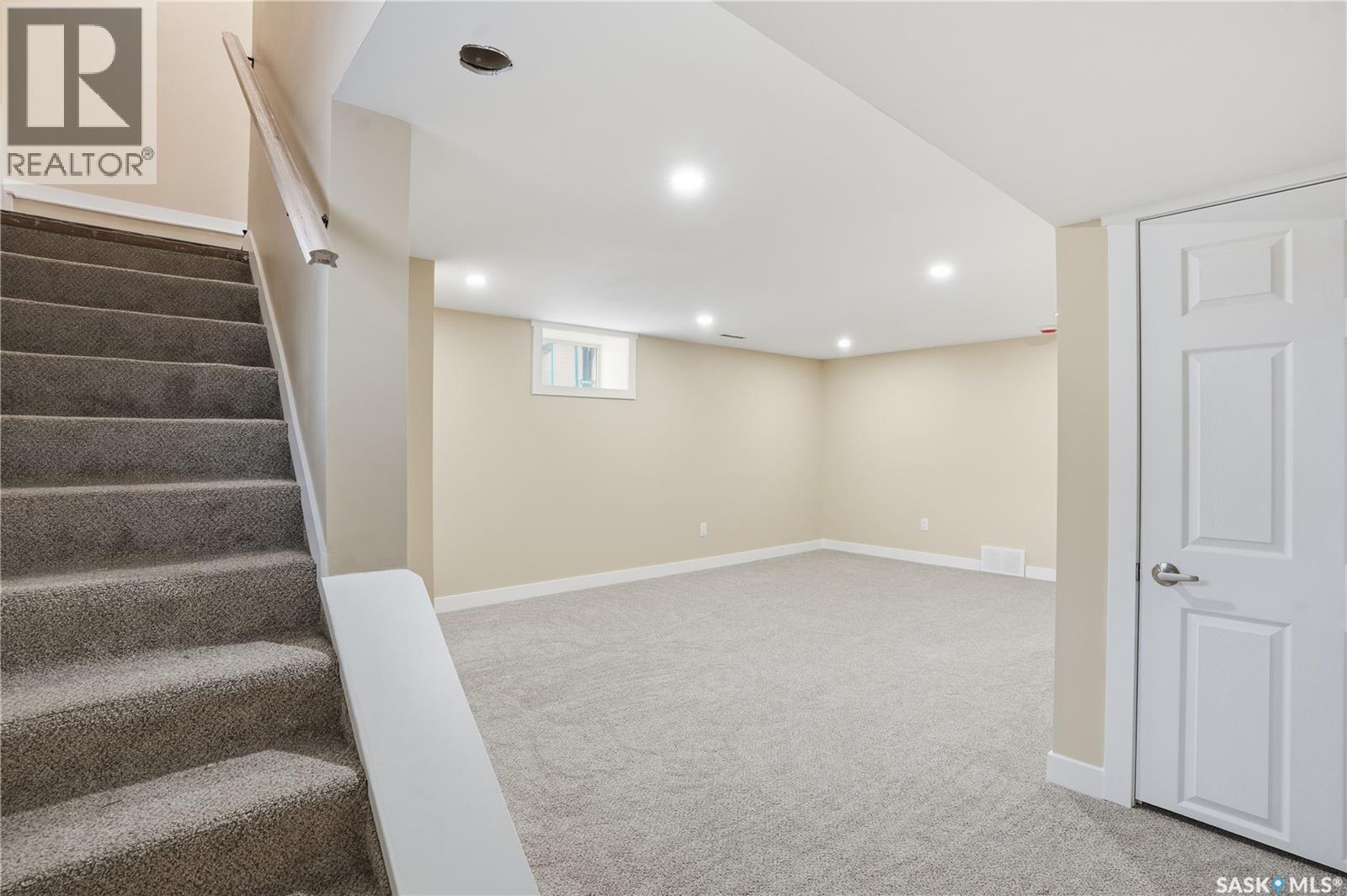 Single Family House Bungalow for Sale in  Dewdney AVENUE Regina 