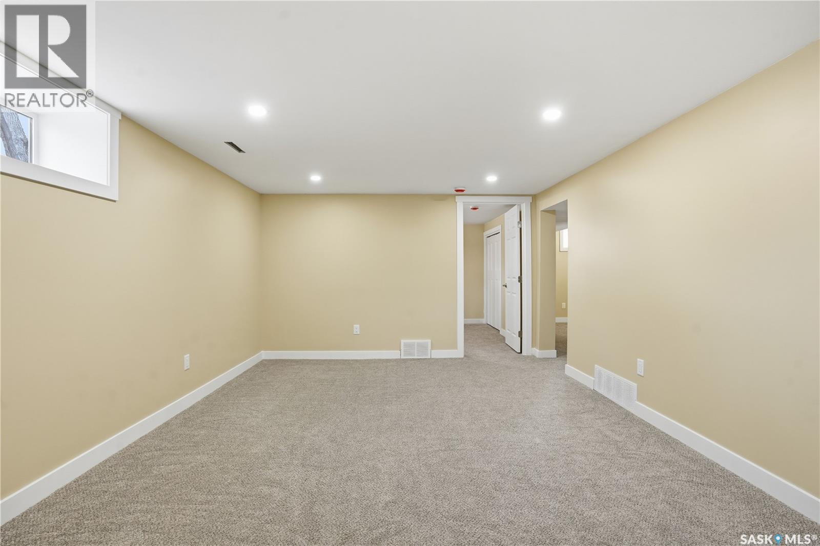 Single Family House Bungalow for Sale in  Dewdney AVENUE Regina 