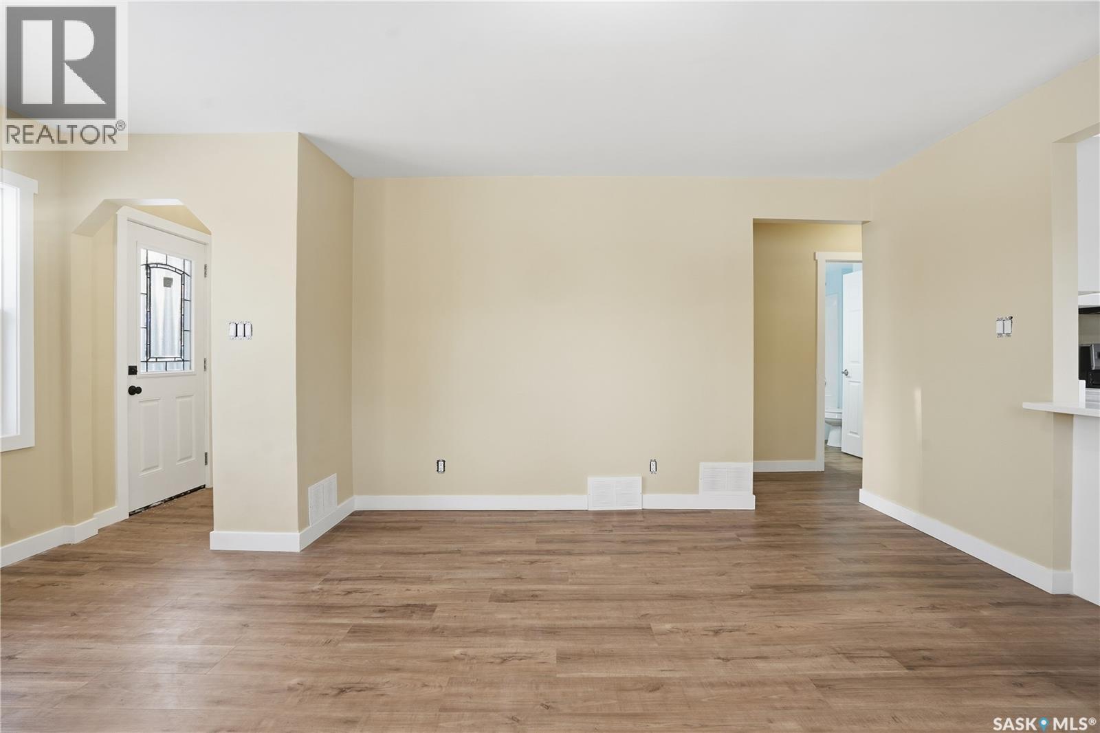 Single Family House Bungalow for Sale in  Dewdney AVENUE Regina 