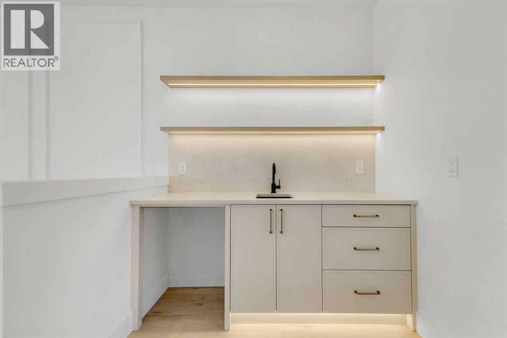 Single Family House for Sale in   Avenue SW Altadore Calgary 