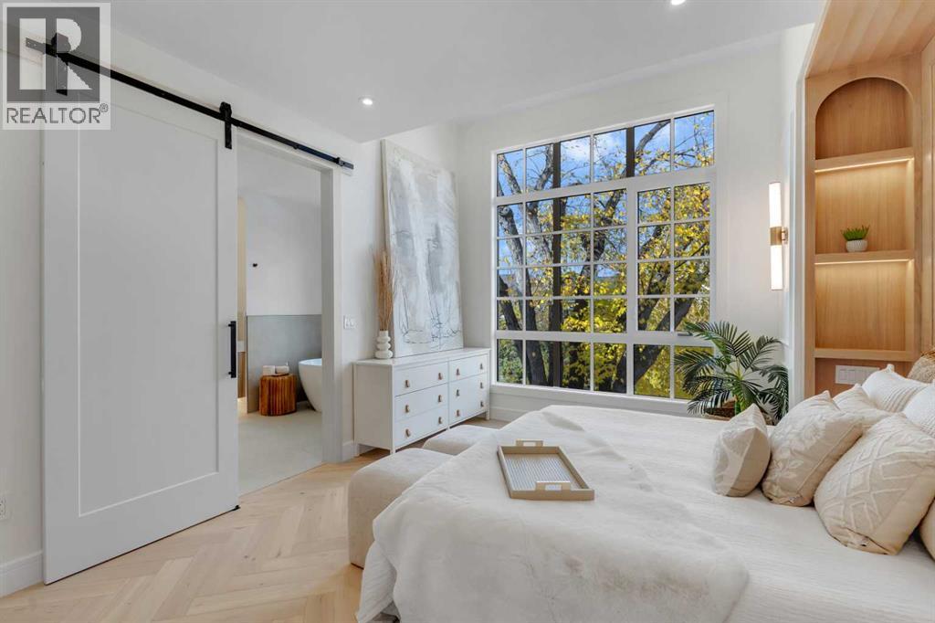 Single Family House for Sale in   Avenue SW Altadore Calgary 