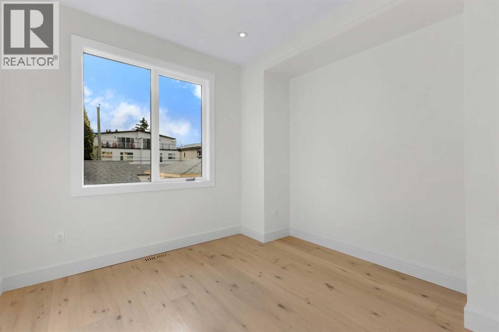 Single Family House for Sale in   Avenue SW Altadore Calgary 