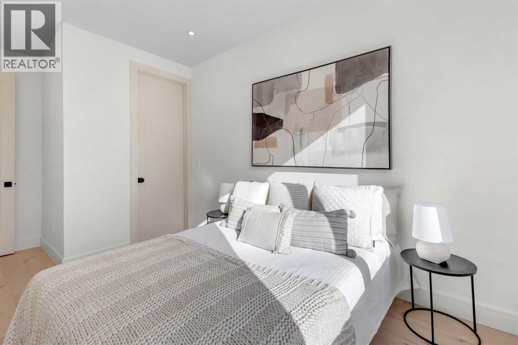 Single Family House for Sale in   Avenue SW Altadore Calgary 