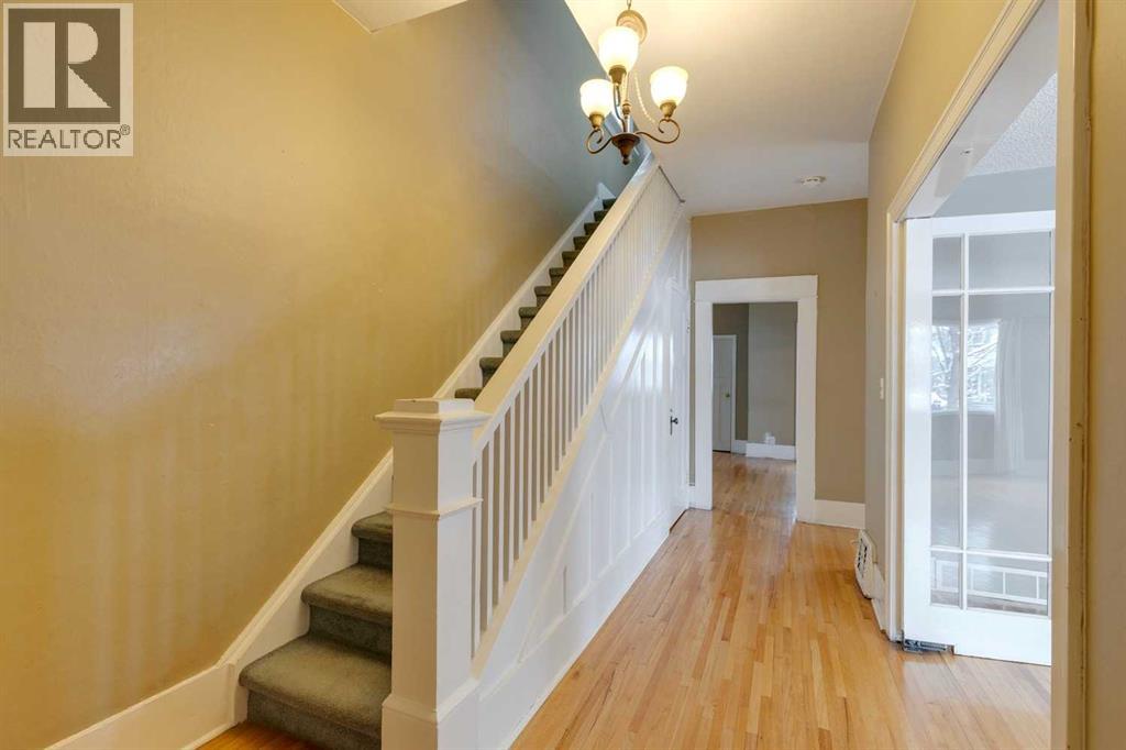 Single Family House for Sale in   Street SW Elbow Park Calgary 