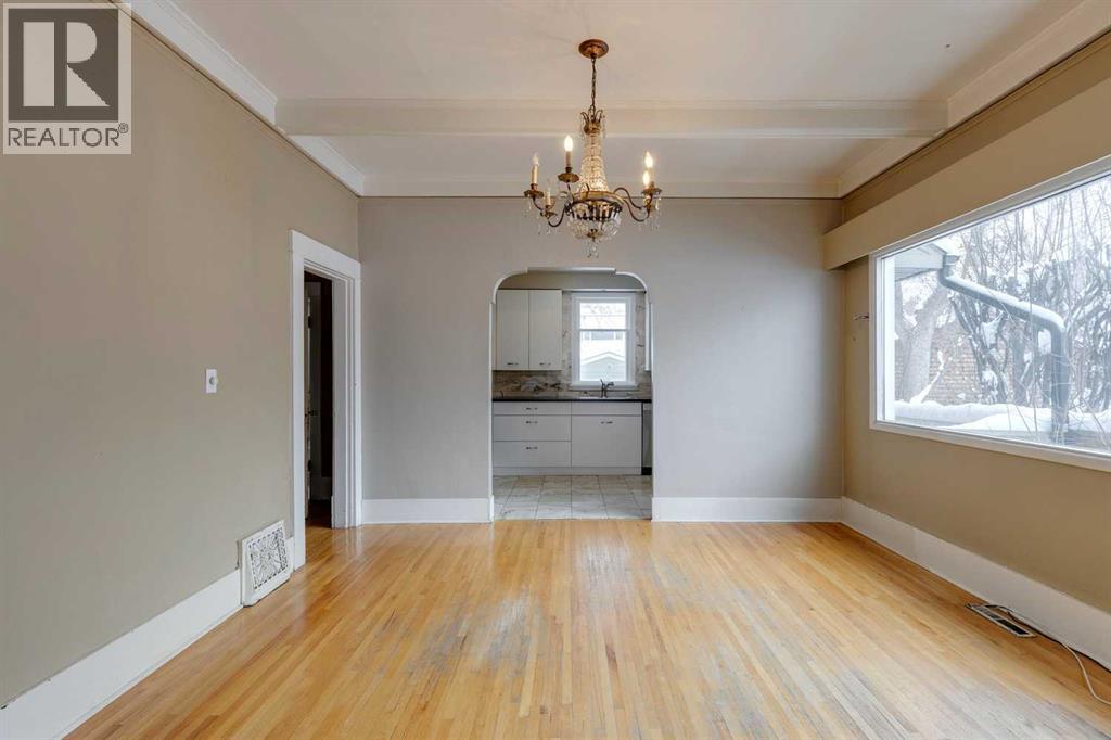 Single Family House for Sale in   Street SW Elbow Park Calgary 