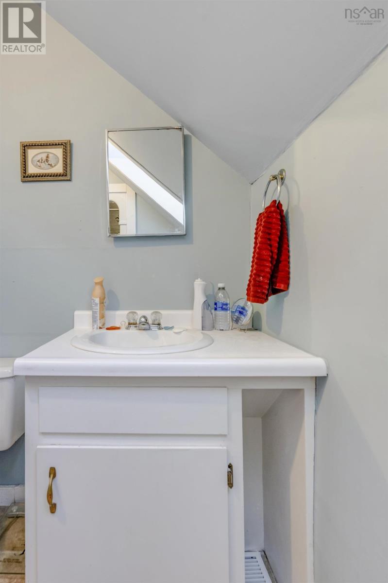 Property 21 of 24 of 92-94 Pleasant Streets