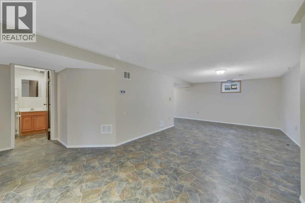 28 Ohio Close, Red Deer