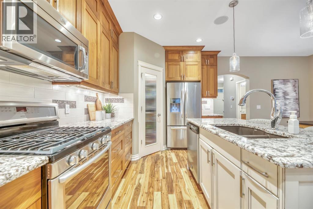 Single Family House for Sale in   Avenue NW Capitol Hill Calgary 