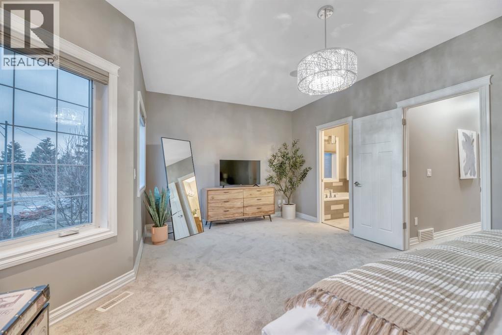 Single Family House for Sale in   Avenue NW Capitol Hill Calgary 