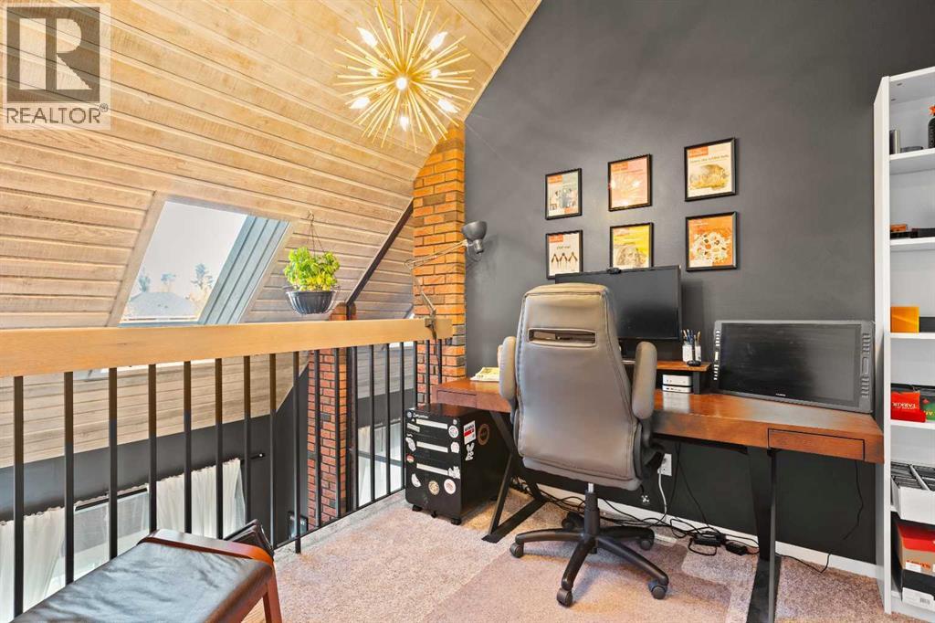 Single Family House for Sale in    Avenue NE Crescent Heights Calgary 