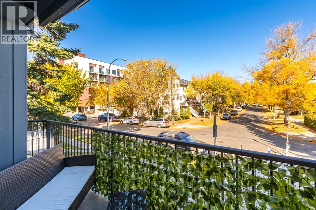 Single Family House for Sale in    Avenue NE Crescent Heights Calgary 