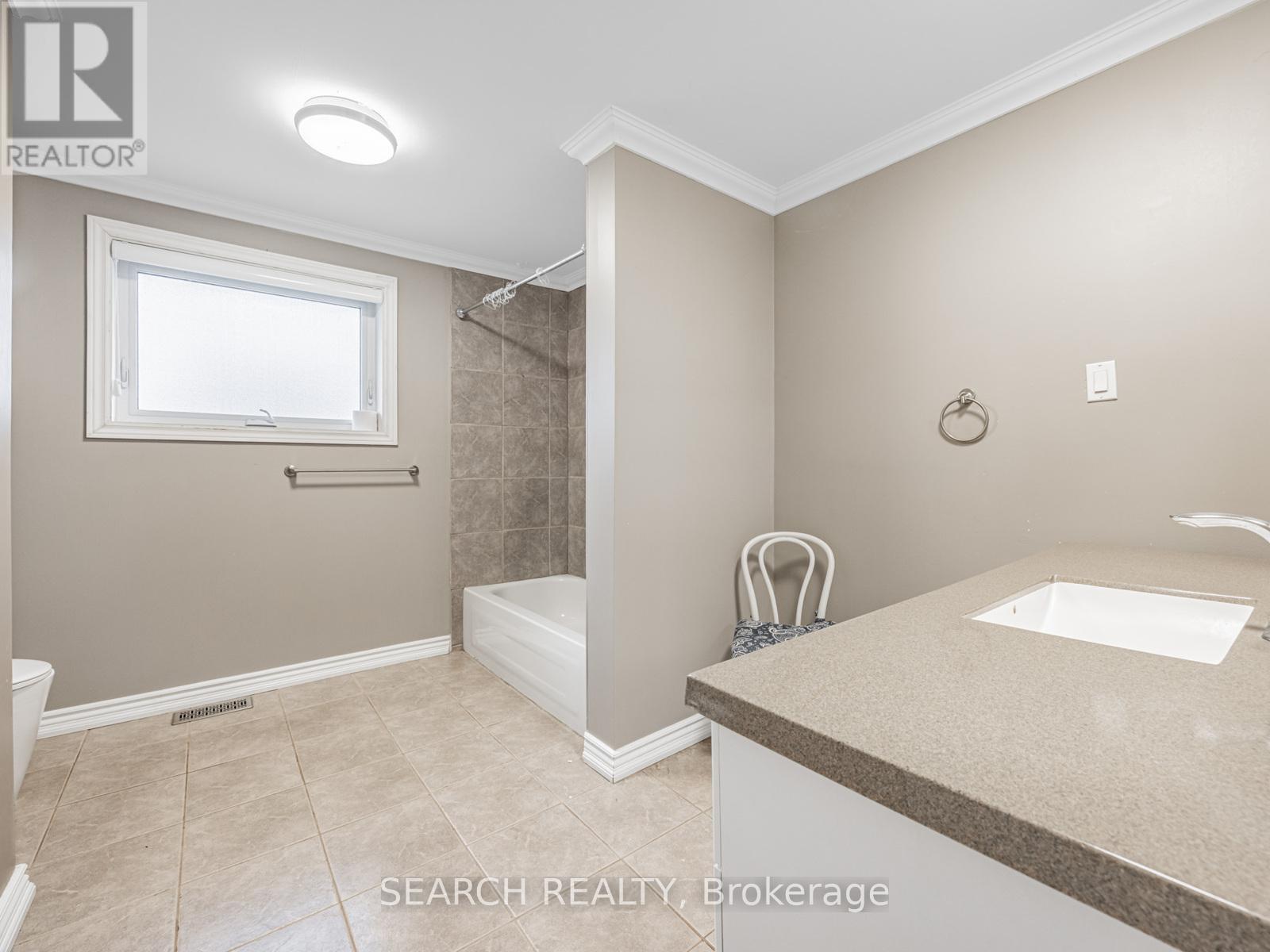 41 HAMILTON DRIVE - 28