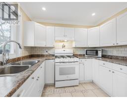 41 Hamilton Drive, Newmarket, ON L3Y3E7 Photo 16
