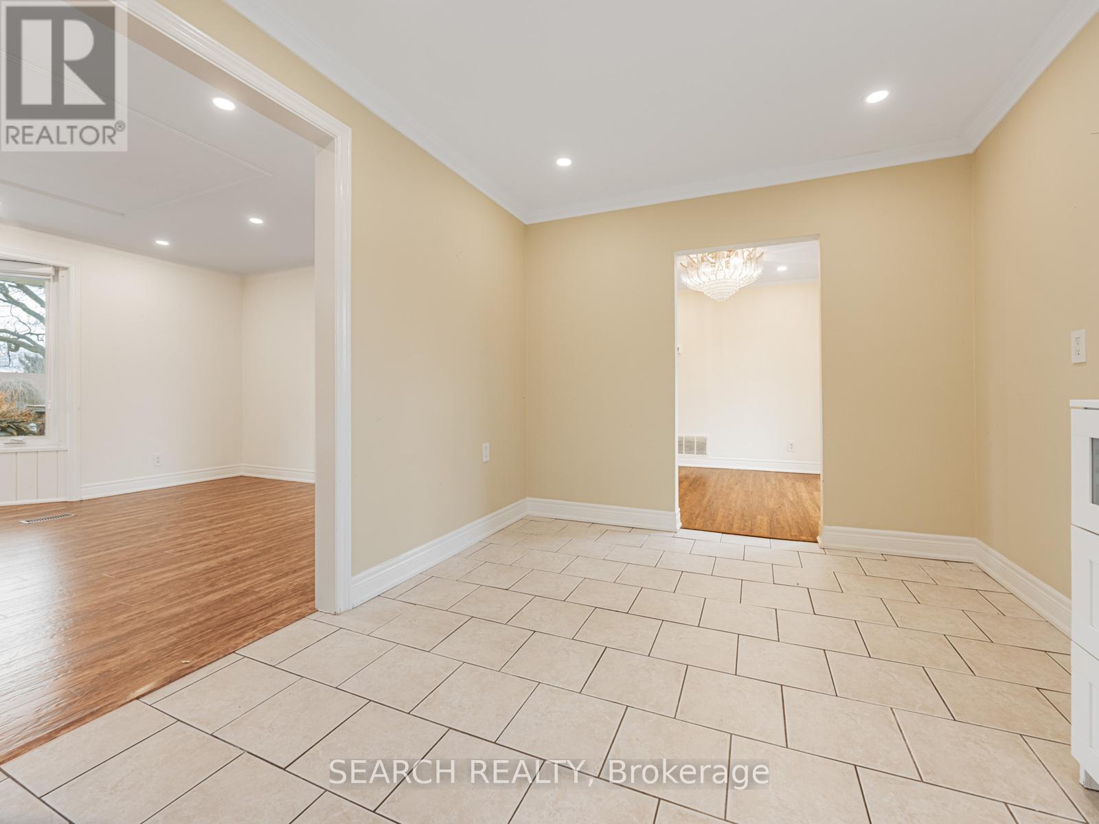 41 HAMILTON DRIVE - 18