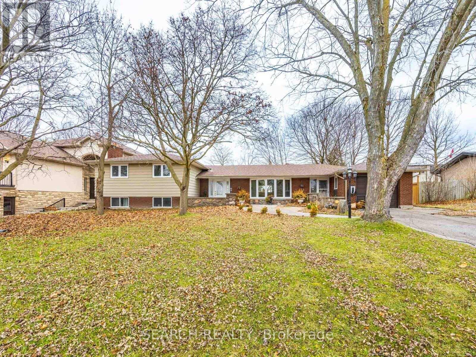 41 HAMILTON DRIVE - 2